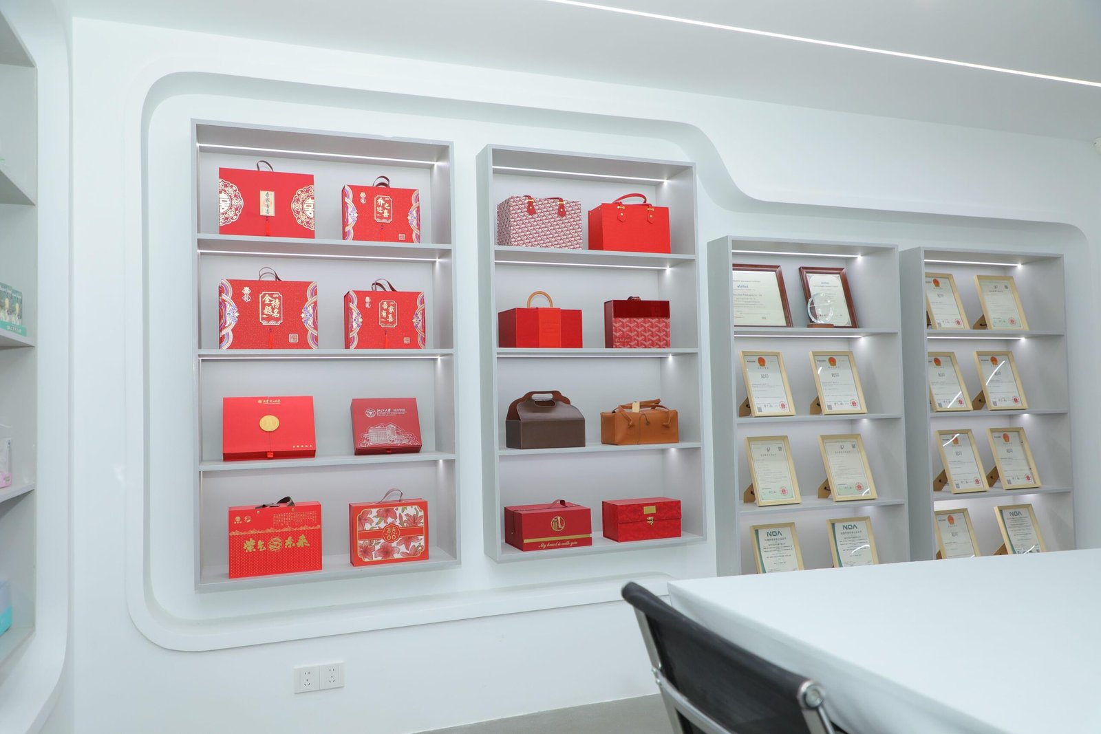 Boxivia packaging sample support team